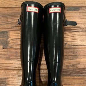 Hunter Rain Boots (Glossy Black)